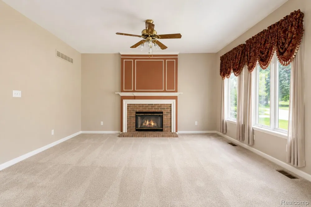 969 Hidden Creek Drive South Lyon City, MI 48178