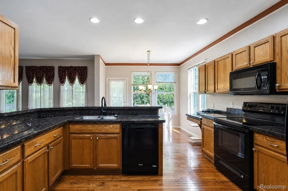 969 Hidden Creek Drive South Lyon City, MI 48178