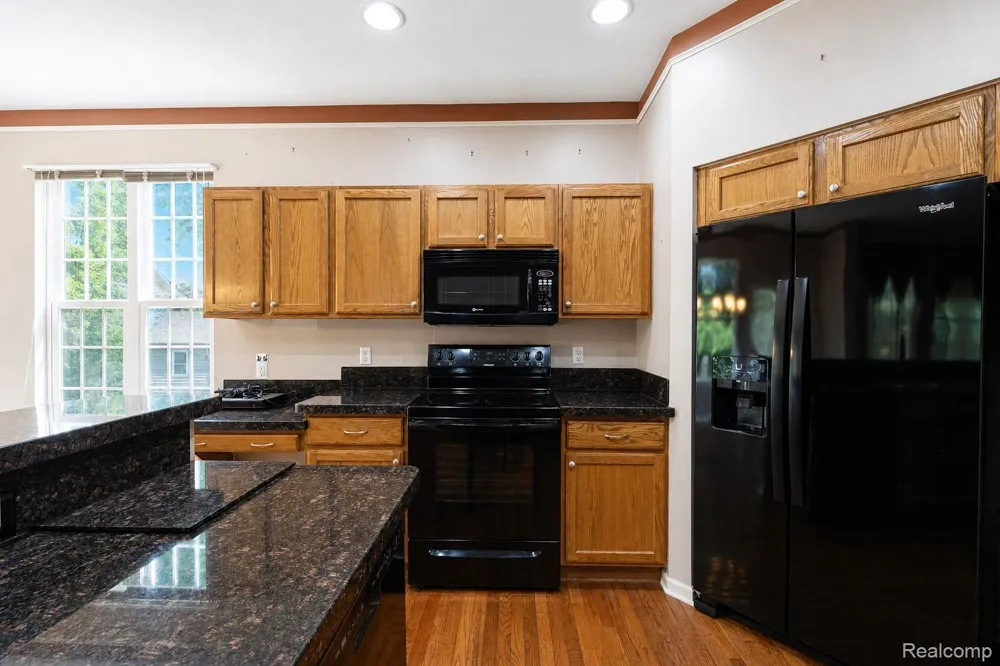 969 Hidden Creek Drive South Lyon City, MI 48178