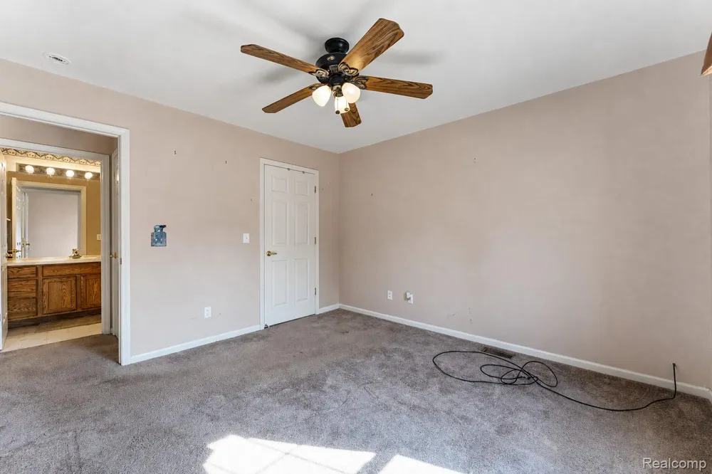 969 Hidden Creek Drive South Lyon City, MI 48178