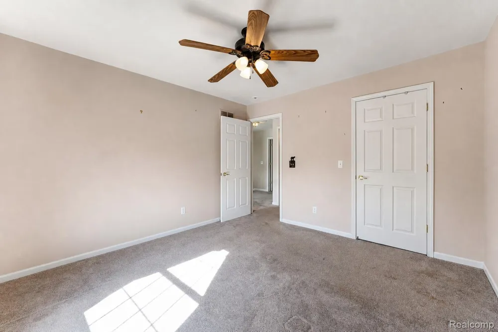 969 Hidden Creek Drive South Lyon City, MI 48178