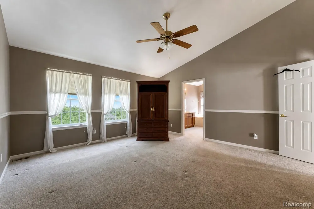 969 Hidden Creek Drive South Lyon City, MI 48178