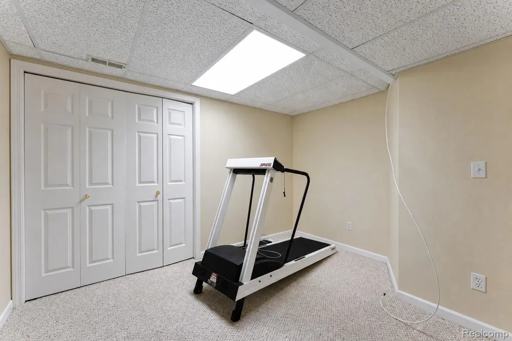 969 Hidden Creek Drive South Lyon City, MI 48178