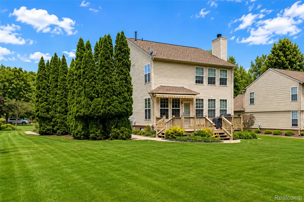 969 Hidden Creek Drive South Lyon City, MI 48178