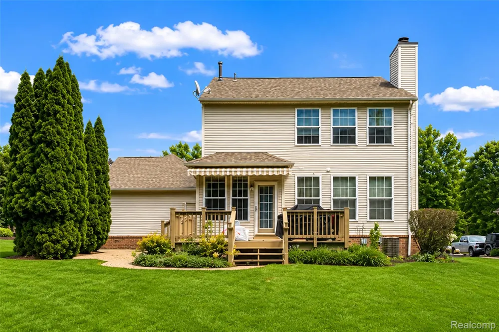 969 Hidden Creek Drive South Lyon City, MI 48178