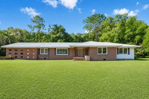 2107 GOLF DRIVE