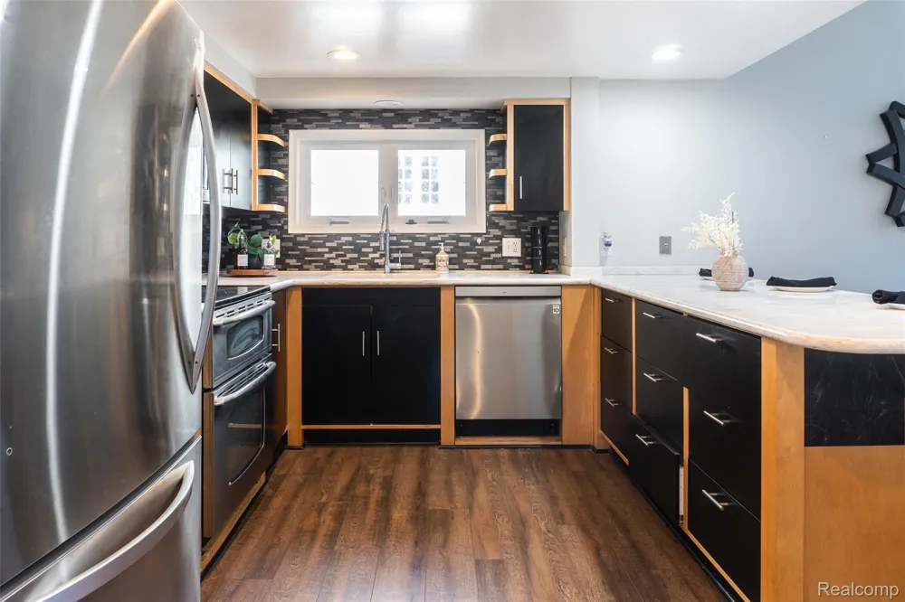 1834 Fairview Street Birmingham City, MI 48009