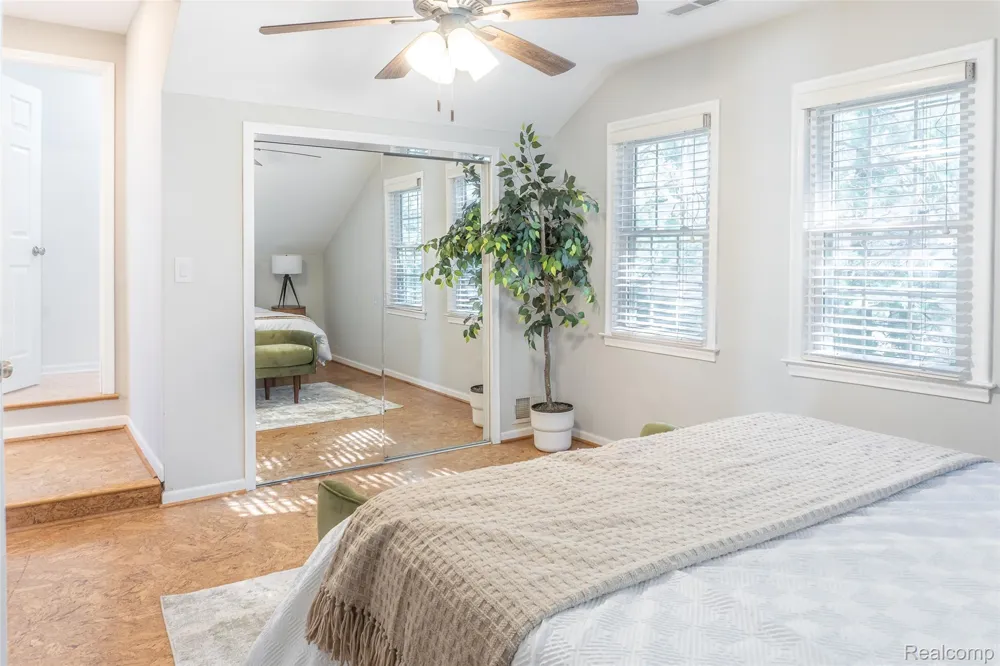 1834 Fairview Street Birmingham City, MI 48009