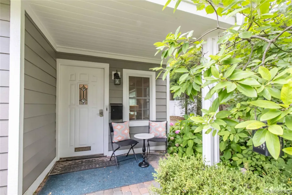 1834 Fairview Street Birmingham City, MI 48009