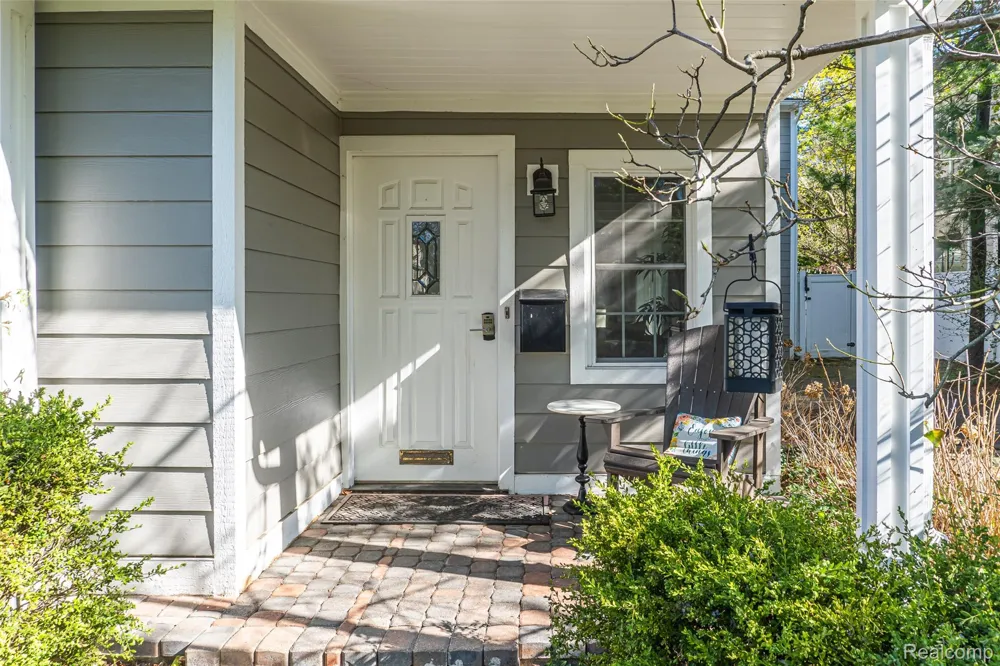 1834 Fairview Street Birmingham City, MI 48009