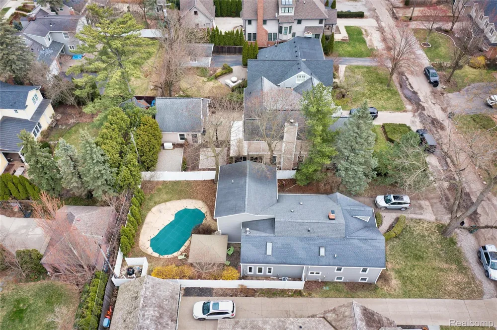 1834 Fairview Street Birmingham City, MI 48009