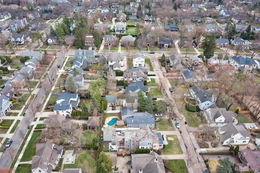 1834 Fairview Street Birmingham City, MI 48009
