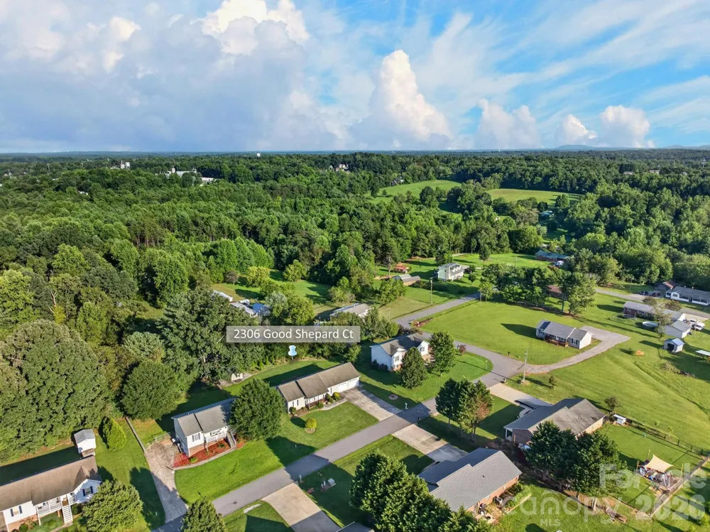 2305 Good Shepard Court Lenoir, NC 28645