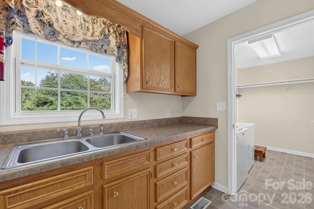 2305 Good Shepard Court Lenoir, NC 28645