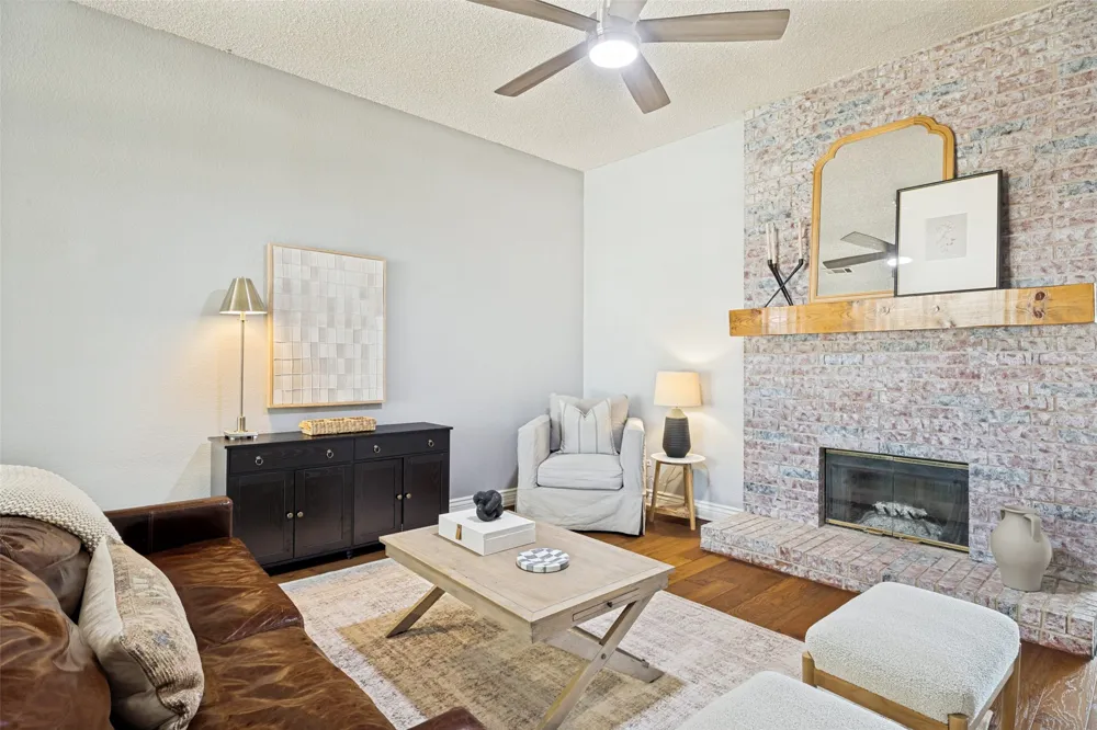 2922 Andrea Lane Garland, TX 75040