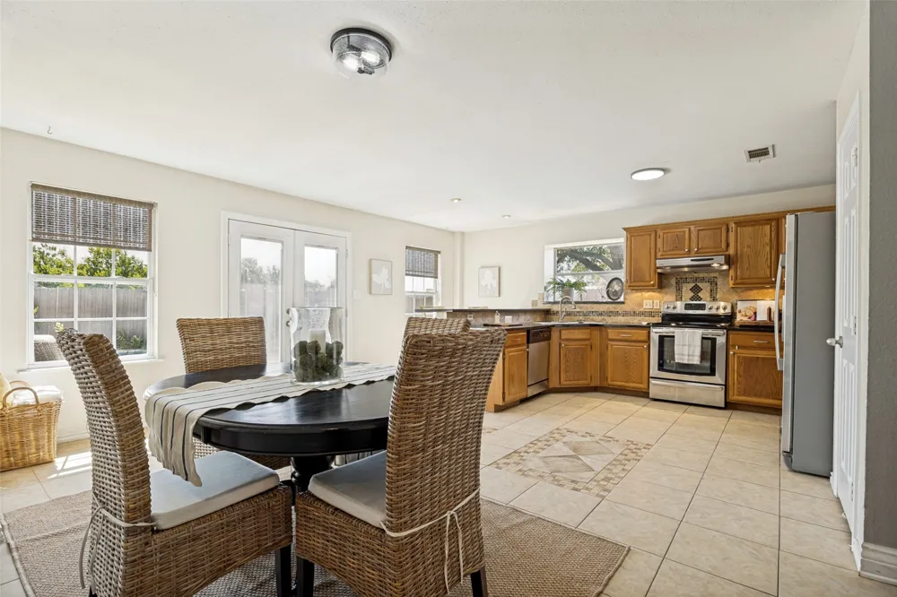 2922 Andrea Lane Garland, TX 75040