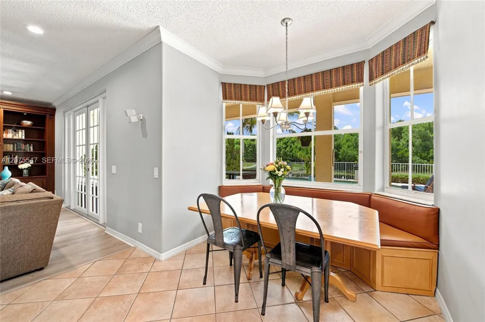 861 Crestview Cir Weston, FL 33327