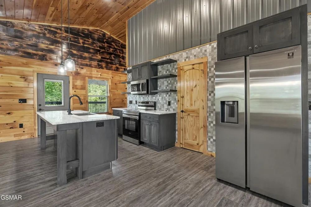 353 Oak Lake Drive Drive Sevierville, TN 37876