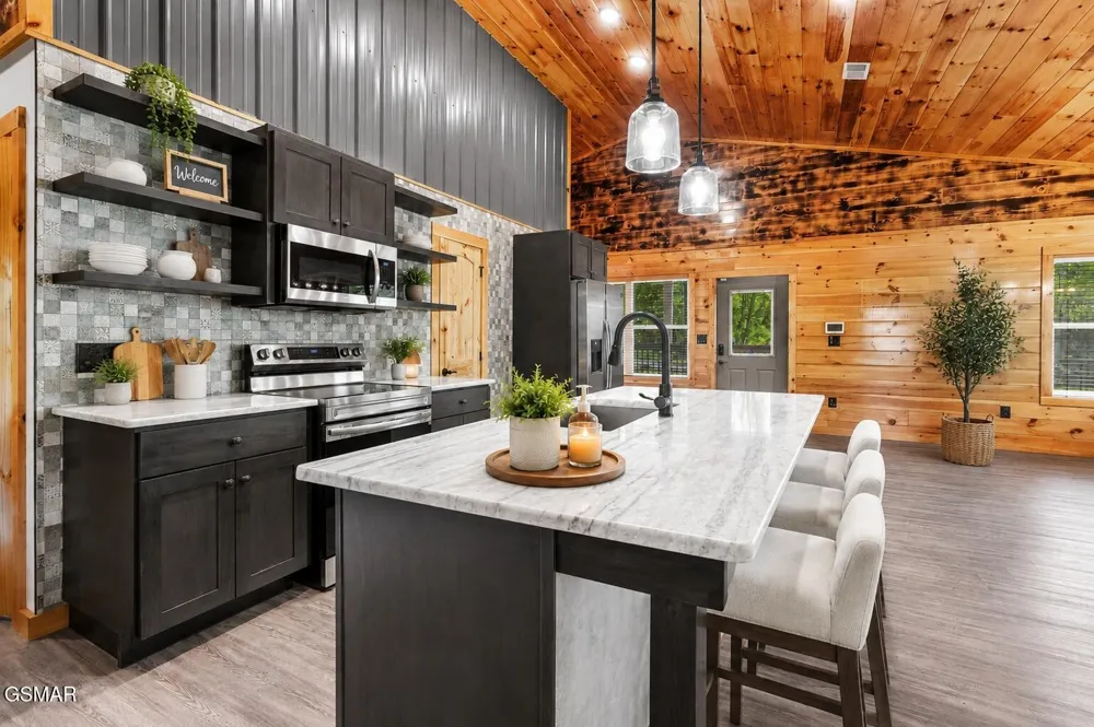 353 Oak Lake Drive Drive Sevierville, TN 37876