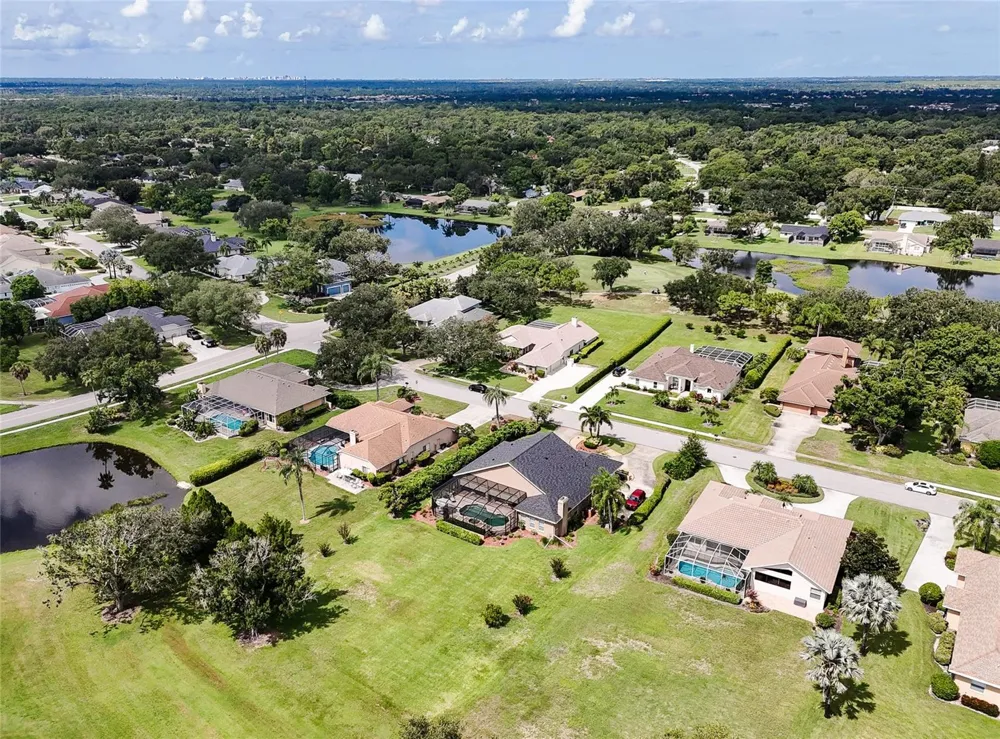 6213 GLEN ABBEY LANE Bradenton, FL 34202