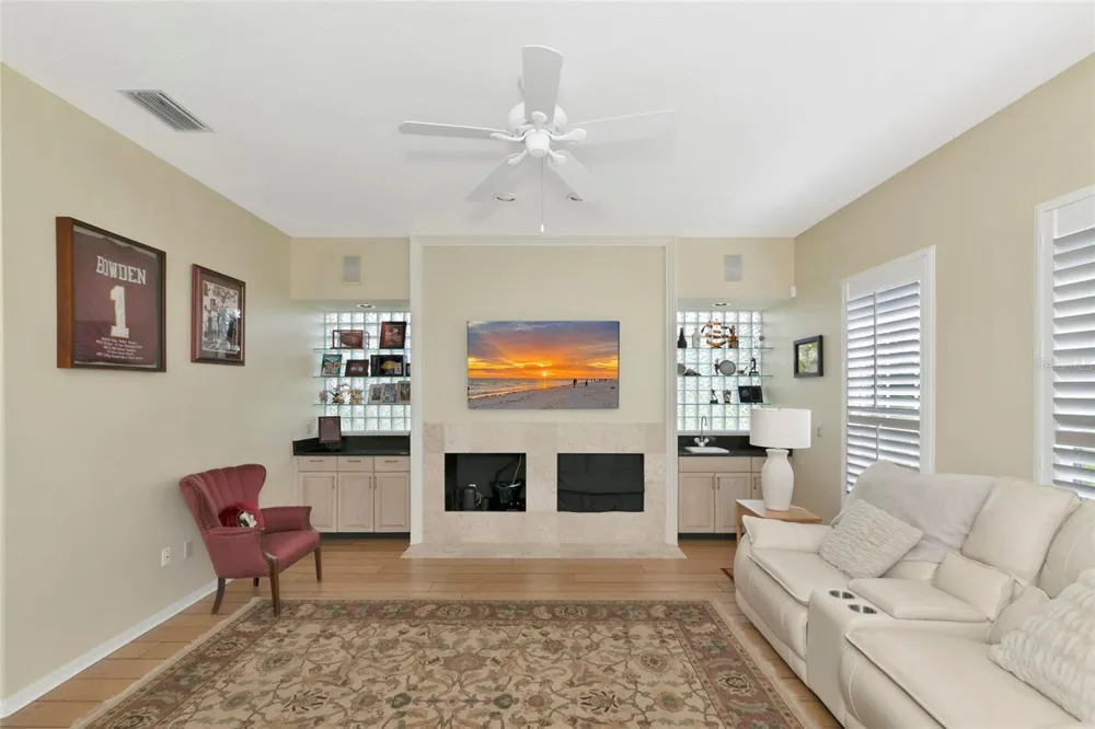 6213 GLEN ABBEY LANE Bradenton, FL 34202