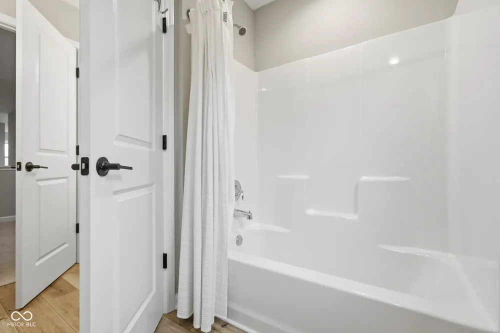 6870 Hidden Meadow Pass McCordsville, IN 46055