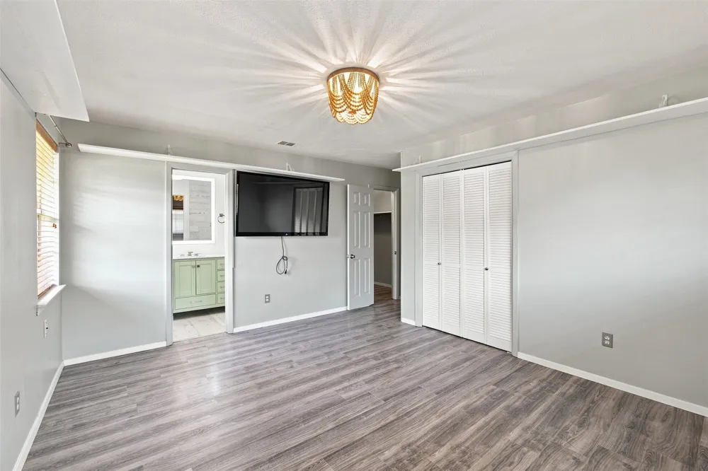 2022 Normandy Drive Irving, TX 75060