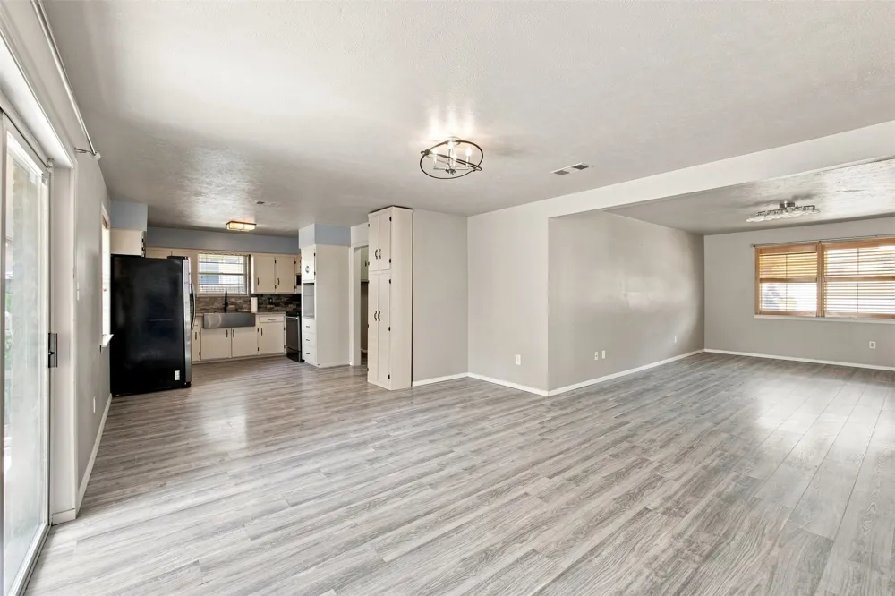 2022 Normandy Drive Irving, TX 75060