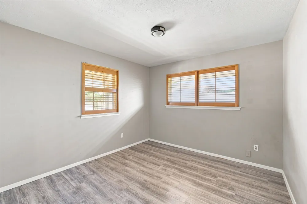 2022 Normandy Drive Irving, TX 75060