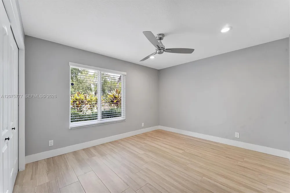 3301 NW 112th Ave Coral Springs, FL 33065
