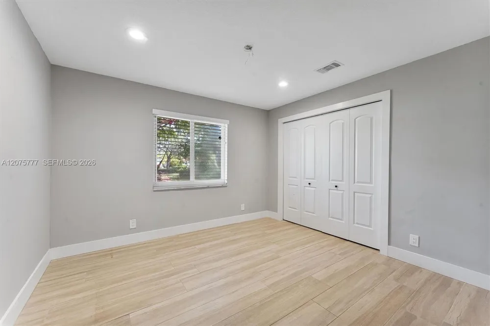3301 NW 112th Ave Coral Springs, FL 33065