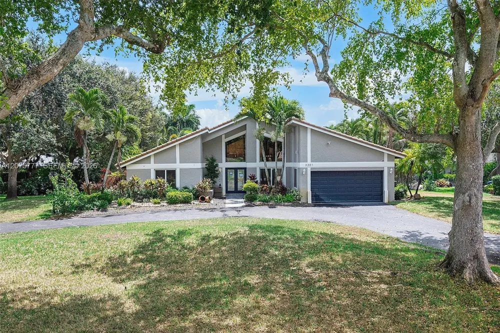 3301 NW 112th Ave Coral Springs, FL 33065