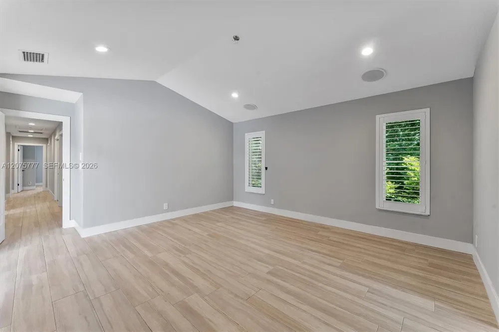 3301 NW 112th Ave Coral Springs, FL 33065