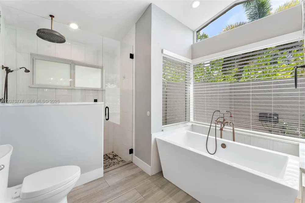 3301 NW 112th Ave Coral Springs, FL 33065
