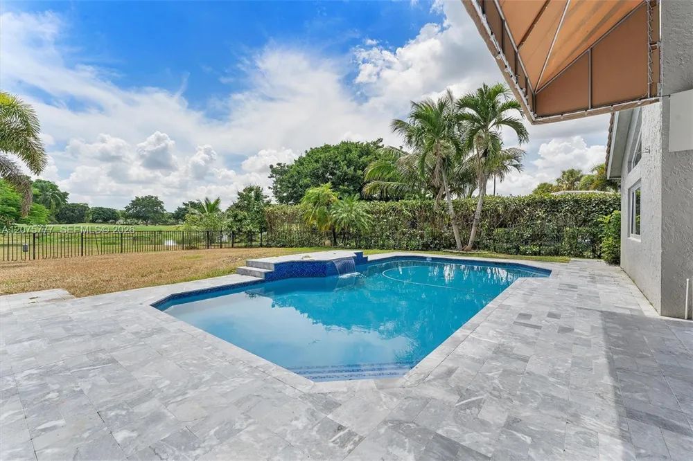 3301 NW 112th Ave Coral Springs, FL 33065