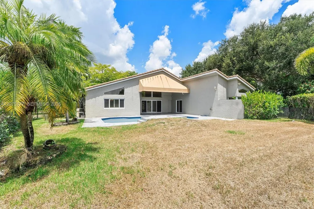 3301 NW 112th Ave Coral Springs, FL 33065