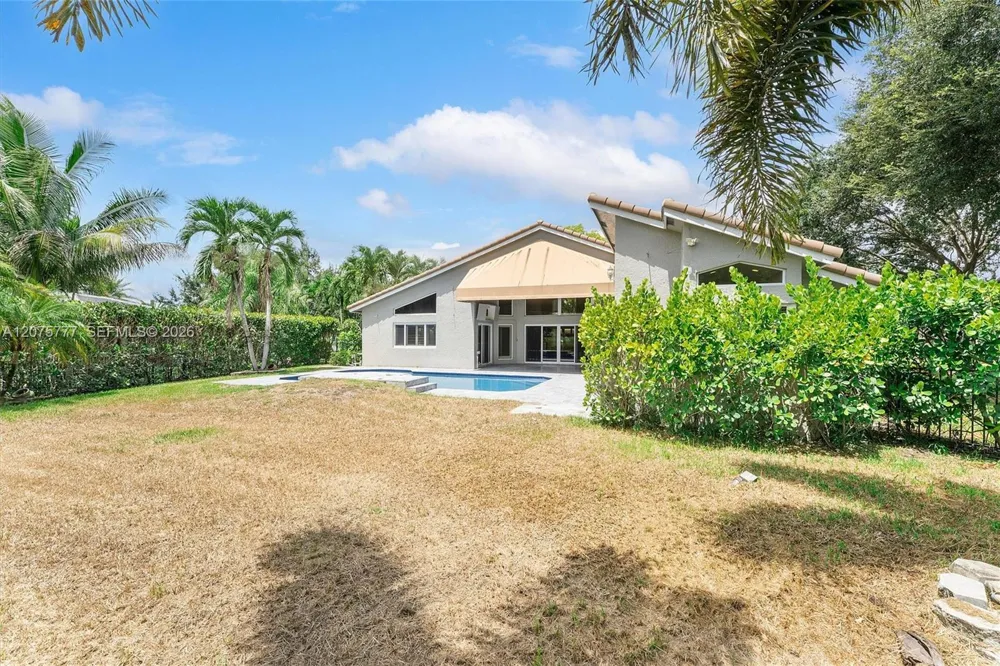 3301 NW 112th Ave Coral Springs, FL 33065