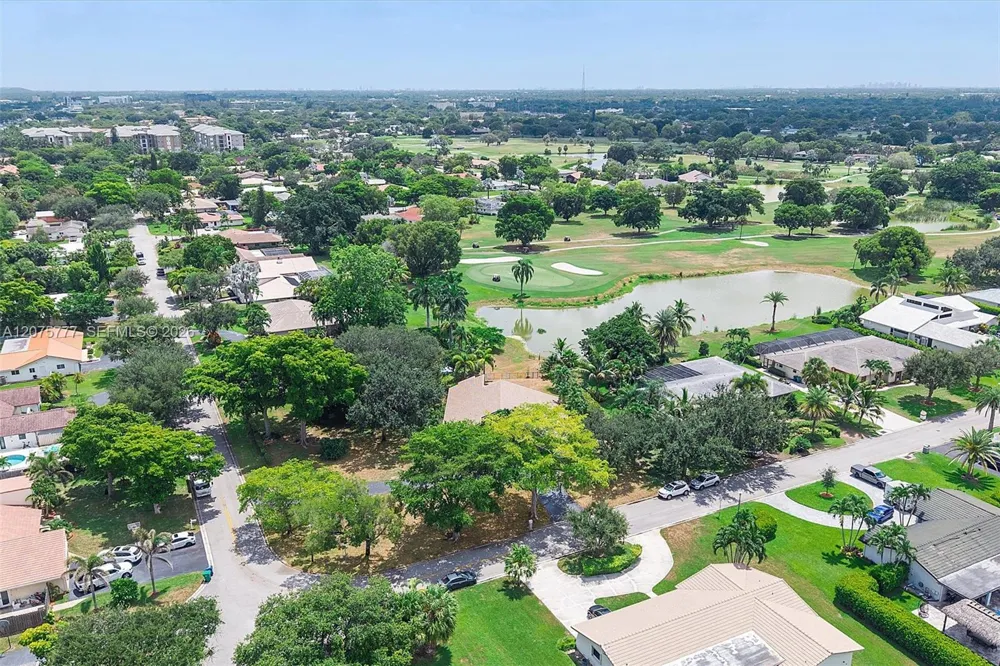 3301 NW 112th Ave Coral Springs, FL 33065