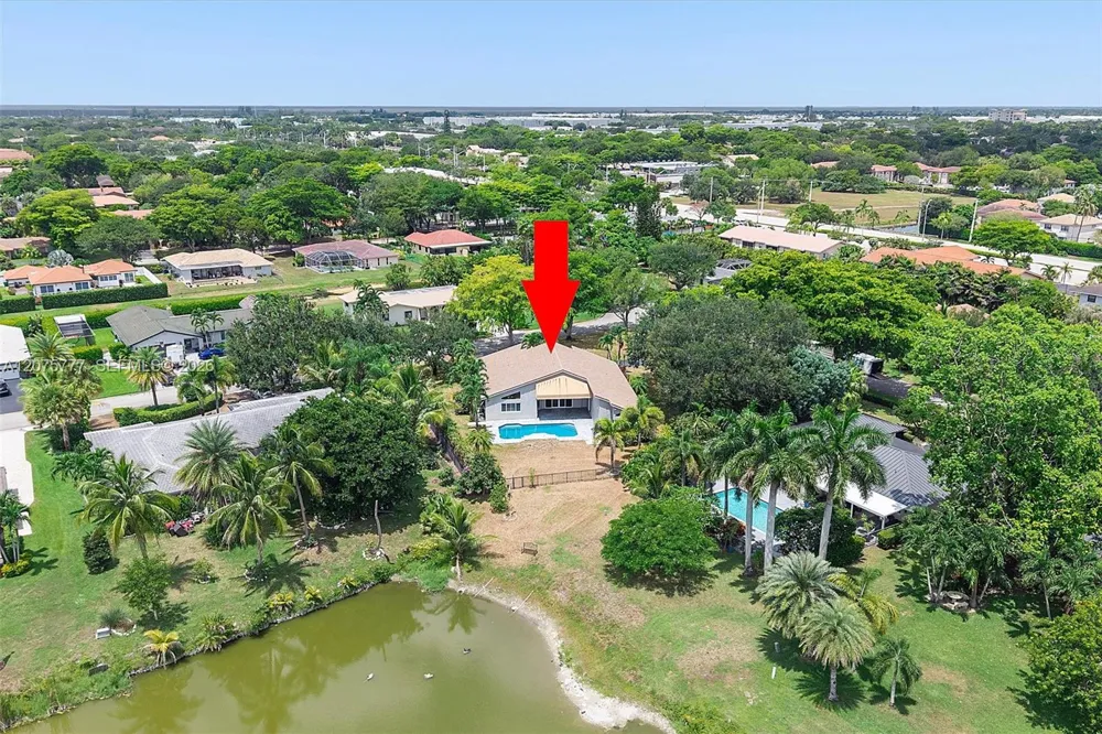 3301 NW 112th Ave Coral Springs, FL 33065