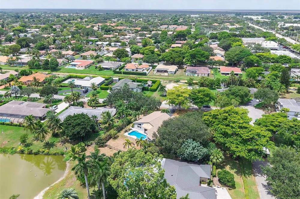 3301 NW 112th Ave Coral Springs, FL 33065