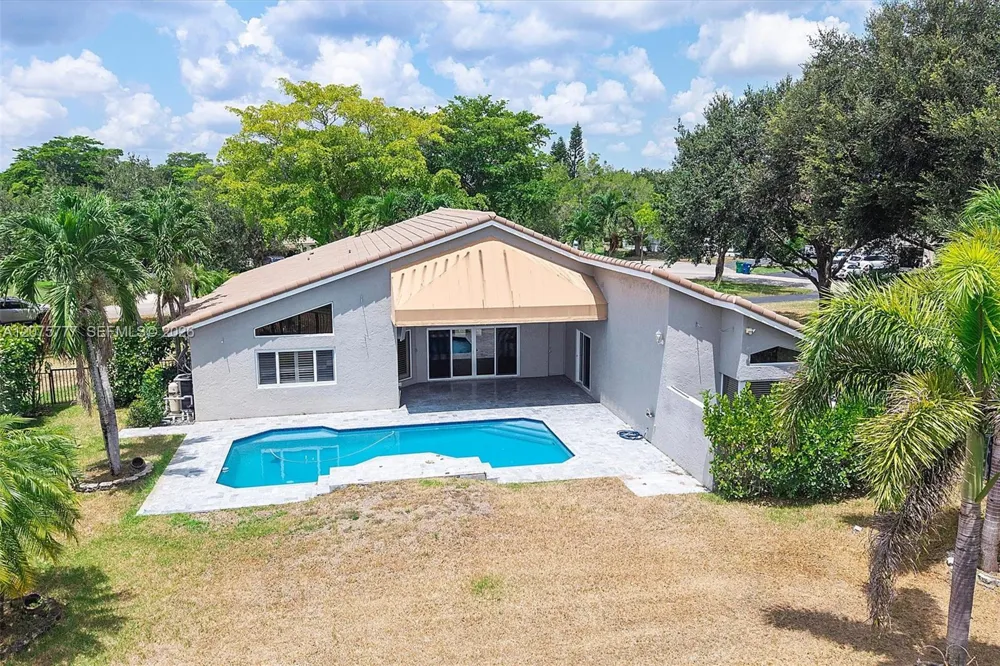 3301 NW 112th Ave Coral Springs, FL 33065