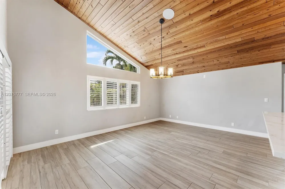 3301 NW 112th Ave Coral Springs, FL 33065