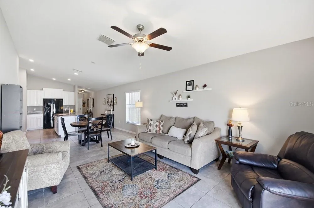 6830 BLUE MOON WAY Sun City Center, FL 33573