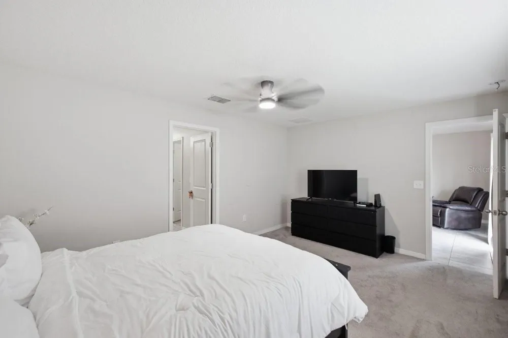 6830 BLUE MOON WAY Sun City Center, FL 33573