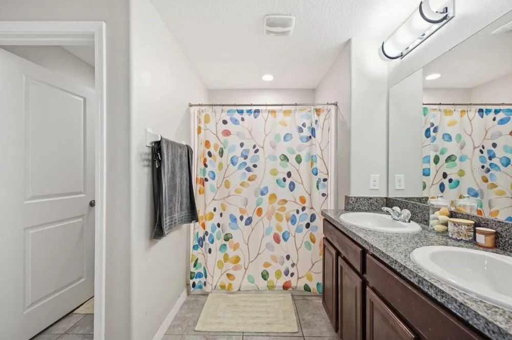 6830 BLUE MOON WAY Sun City Center, FL 33573