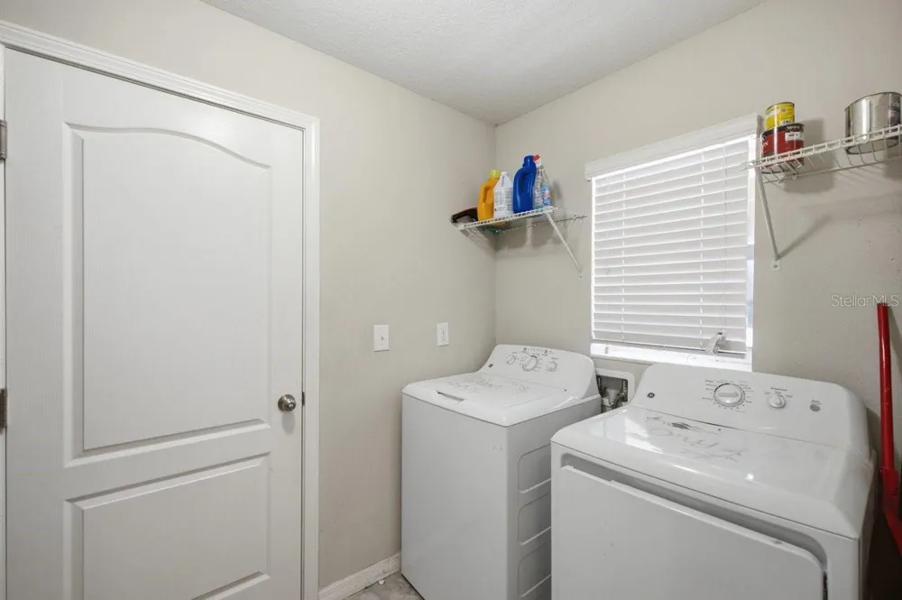 6830 BLUE MOON WAY Sun City Center, FL 33573