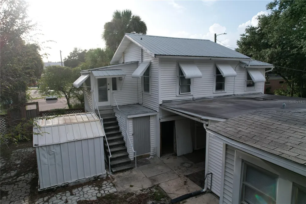 6506 WELLINGTON AVENUE Tampa, FL 33604