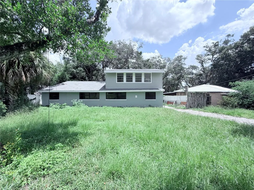 10801 EDISON AVENUE Tampa, FL 33612