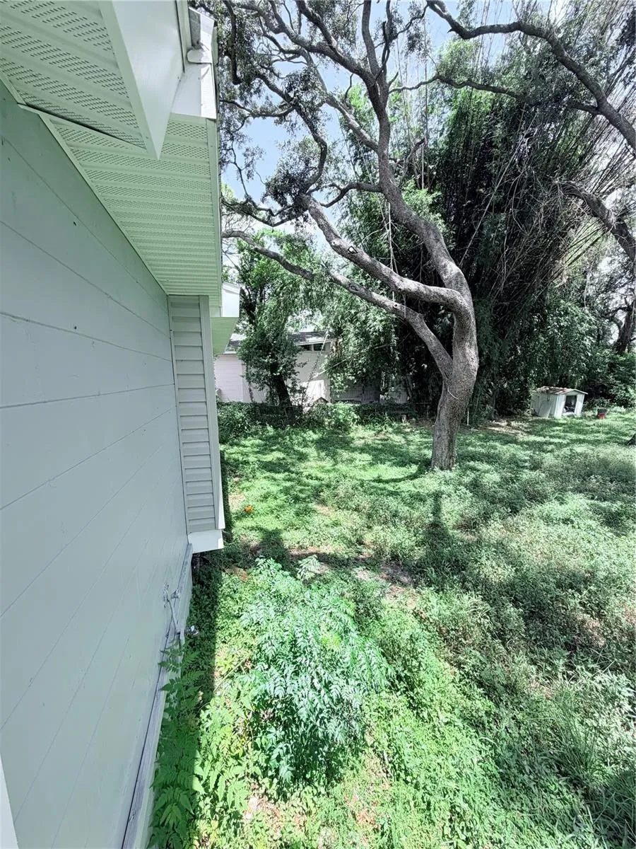10801 EDISON AVENUE Tampa, FL 33612