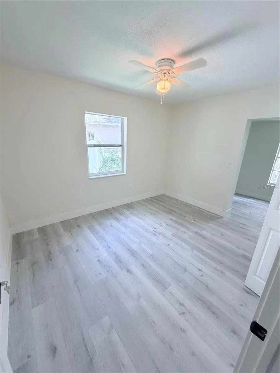 10801 EDISON AVENUE Tampa, FL 33612